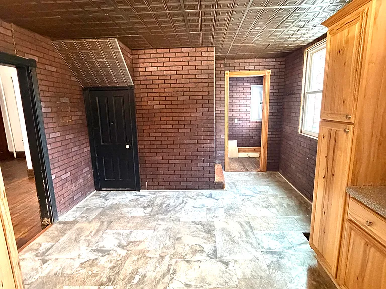 55 East Ave — Photo 7
