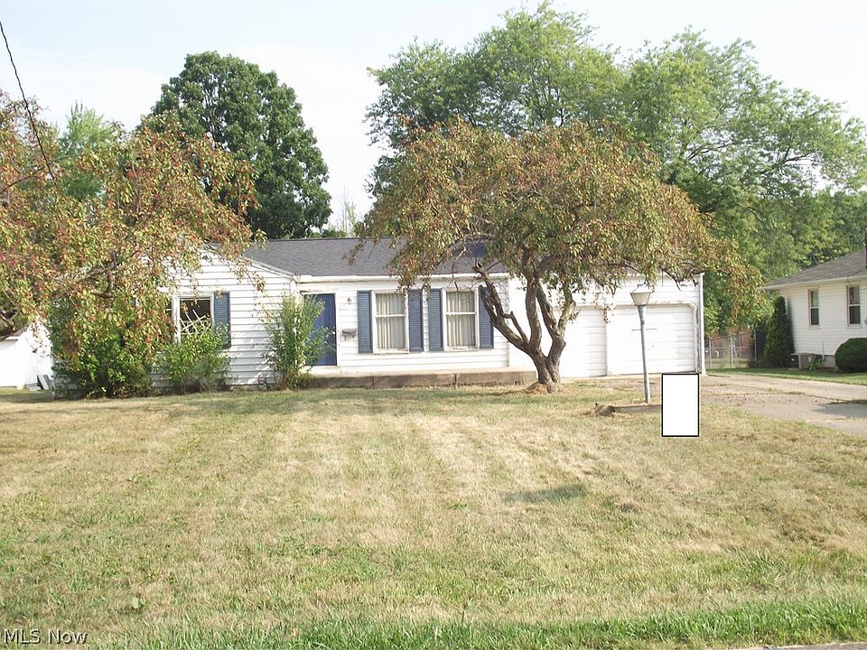 1st image of 14 Skyline Dr