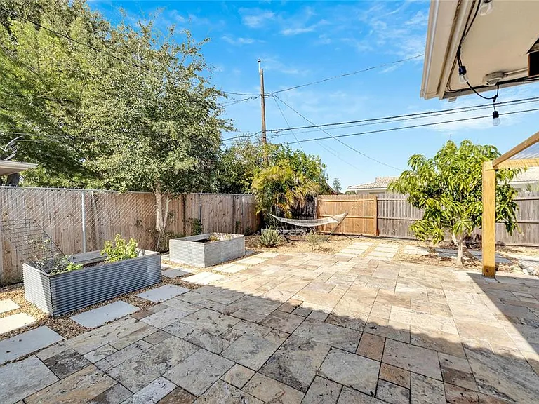 2138 Timber Ln — Photo 30