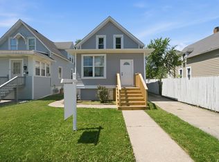 124 N 11th Ave, Melrose Park, IL 60160