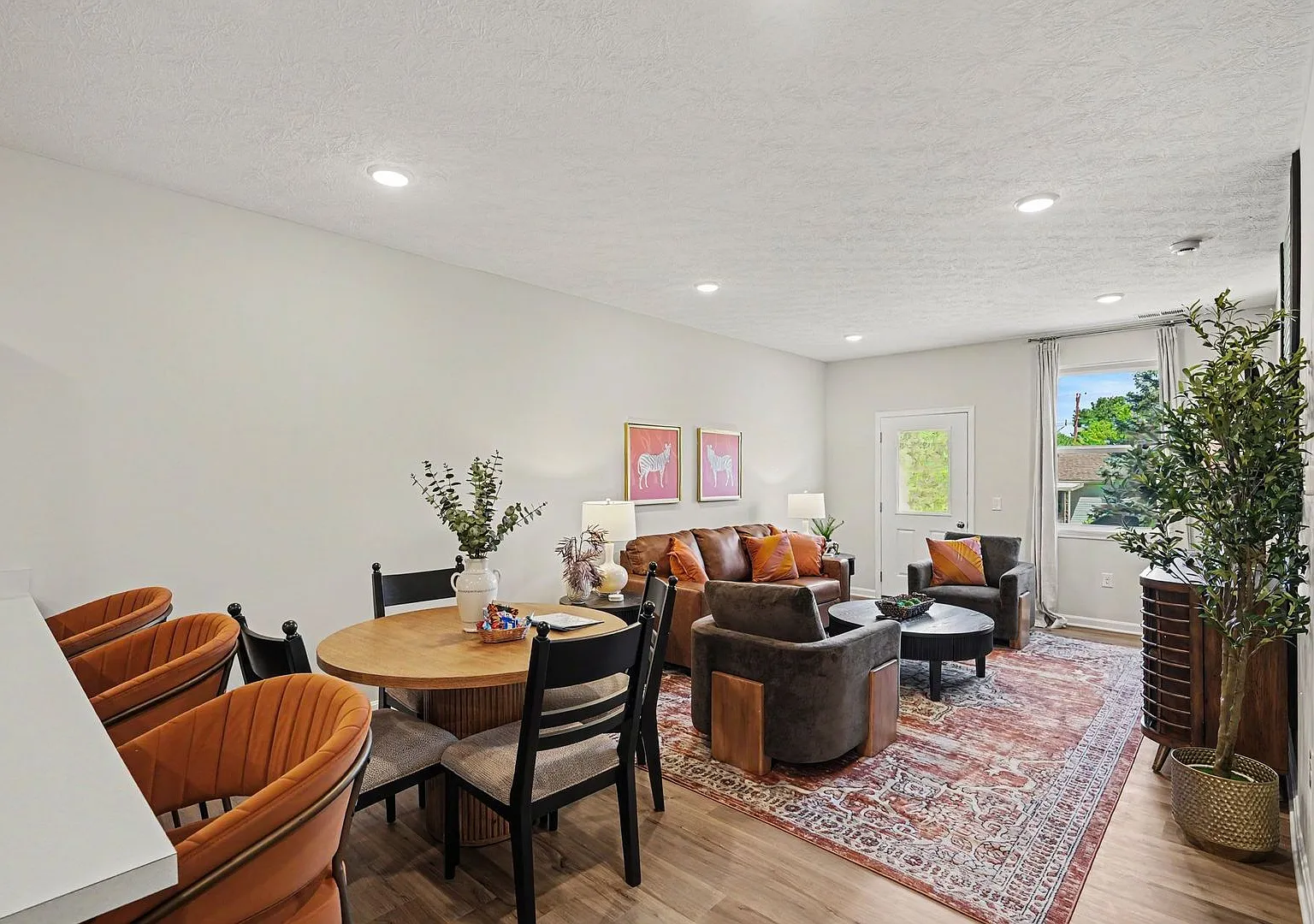 Spacious New 2BR/2BA Duplex Outside Of Cincinnati — Photo 4