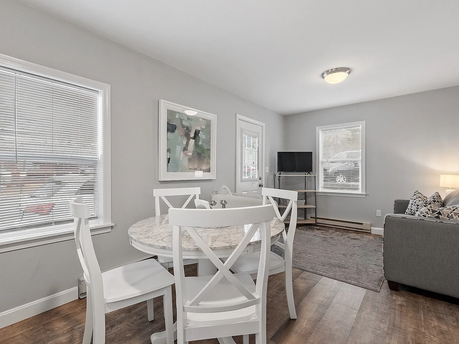 1 bed, 1.0 bath, 400 sqft, $2,000 — Photo 2