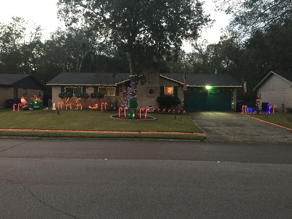 2nd image of 727 Oyster Creek Dr