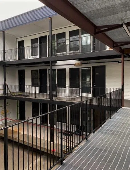 Studio, 450 sqft, $1,350 — Photo 3