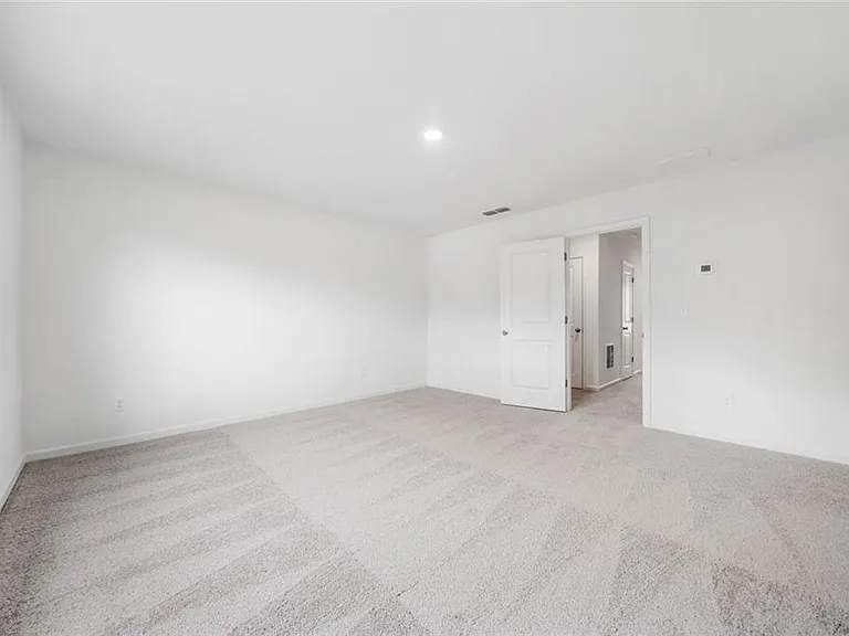 602 Jervis Way — Photo 33