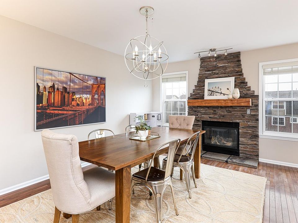 1st image of 2920 Barclay Way #179