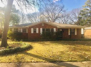 5052 Whiteway Dr, Memphis, TN 38117
