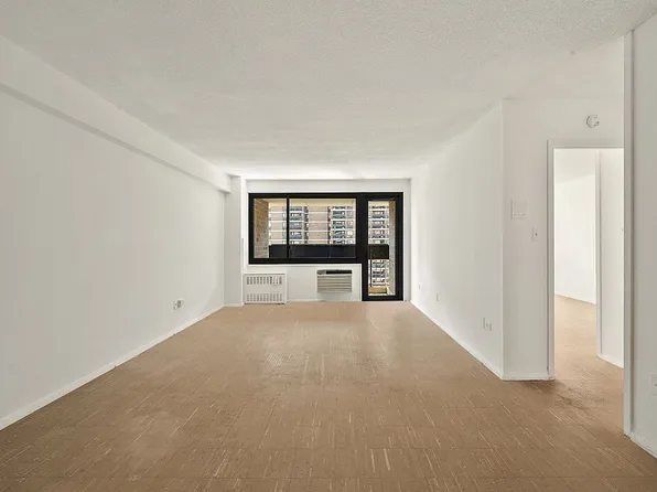 90 Gold St APT 18N, New York, NY 10038