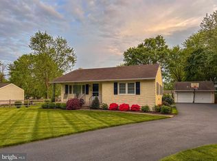 21 W Cherry Ln, Royersford, PA 19468