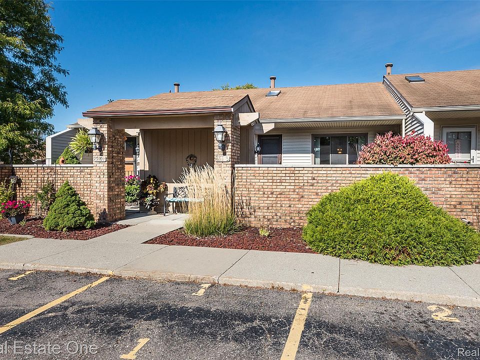1st image of 25103 Heritage Ct #2