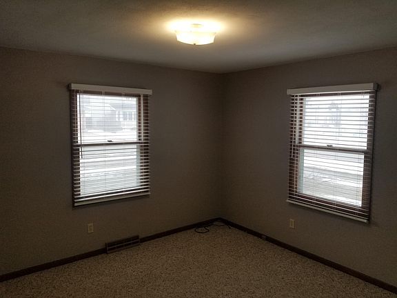 5th image of 3705 Joan Dr