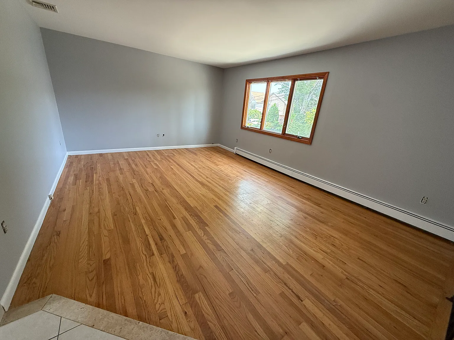 3 bed, 1900 sqft, $2,750 — Photo 3