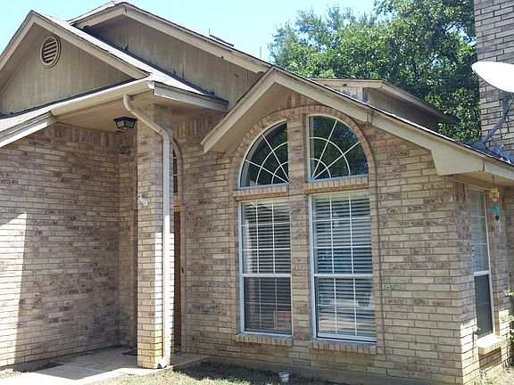 2nd image of 1308 Ivy Creek Dr