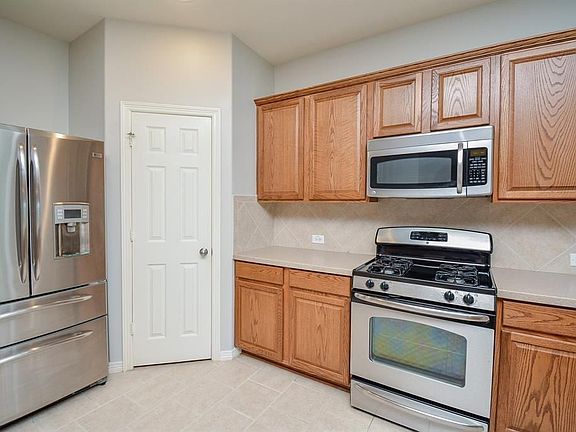 3rd image of 12911 Southern Valley Dr