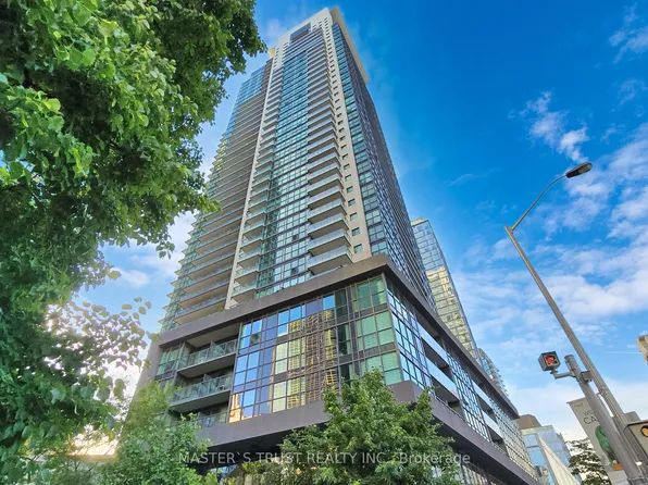 5168 Yonge St, Toronto, ON