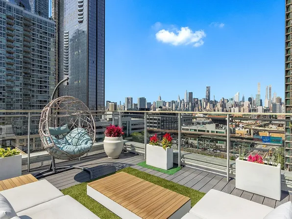 4244 Crescent St Unit Phb, Long Island City, NY 11101