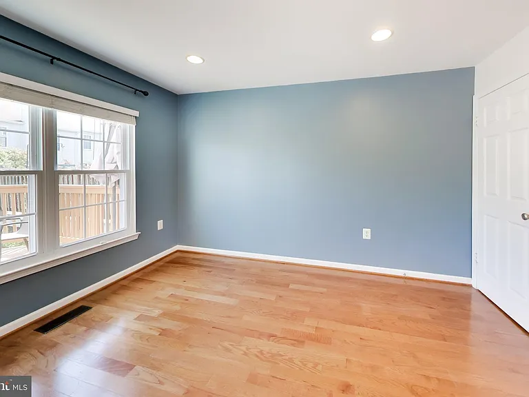 4 Earth Star Ct — Photo 9