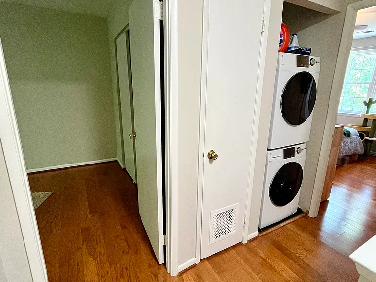 2844 S Wakefield St #C — Photo 8