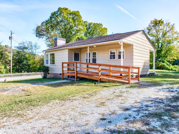 101 Summit Ln, Rocky Top, TN 37769