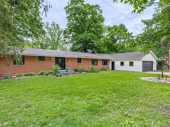 2nd image of 2735 Lower Bellbrook Rd