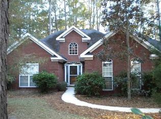 27 Old Martin Ln, Richmond Hill, GA 31324