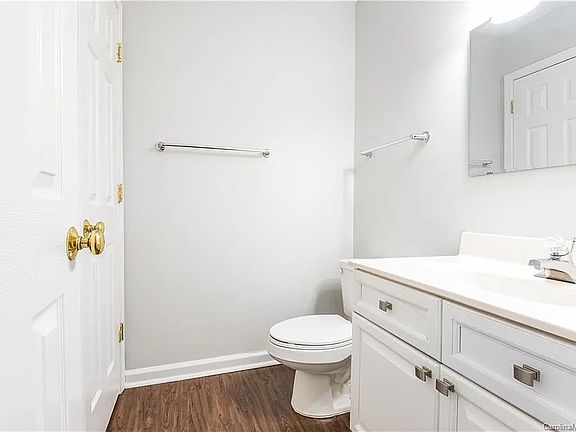 4th image of 3715 Melrose Cottage Dr
