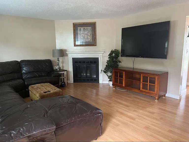 5 Meadowhill Ct #51 — Photo 2