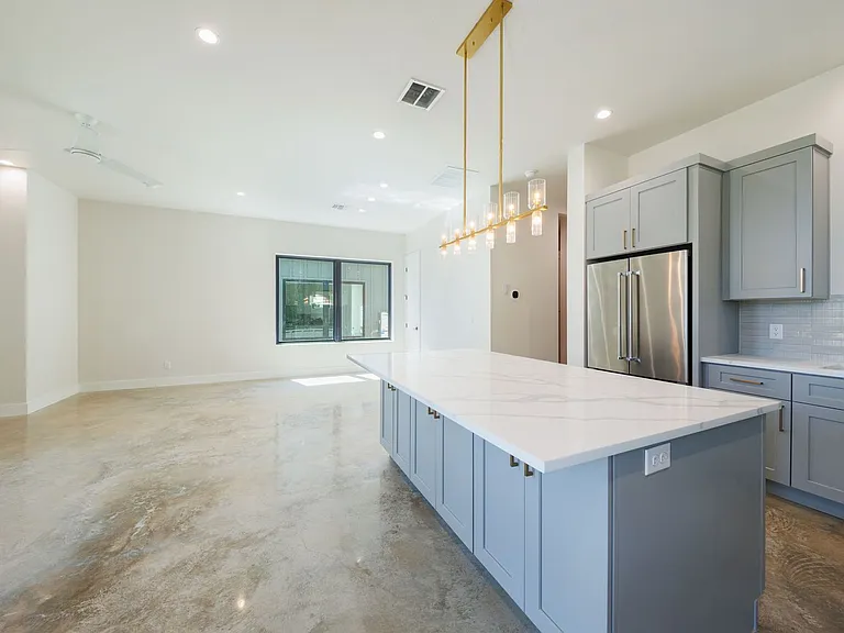 6315 Del Monte Rd #A — Photo 38