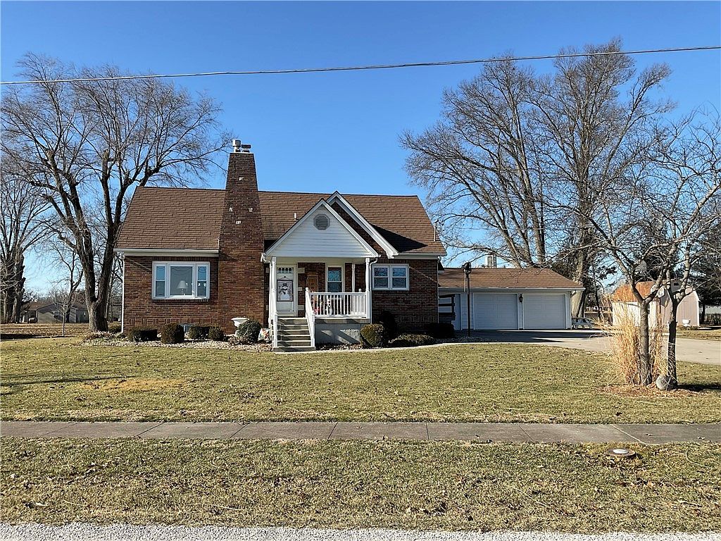 213 S Oak St, Teutopolis, IL 62467 Zillow