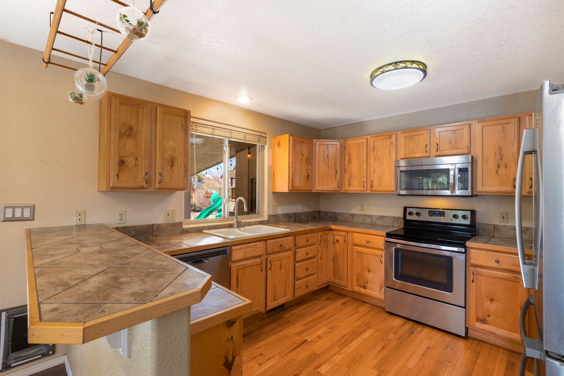 next background image