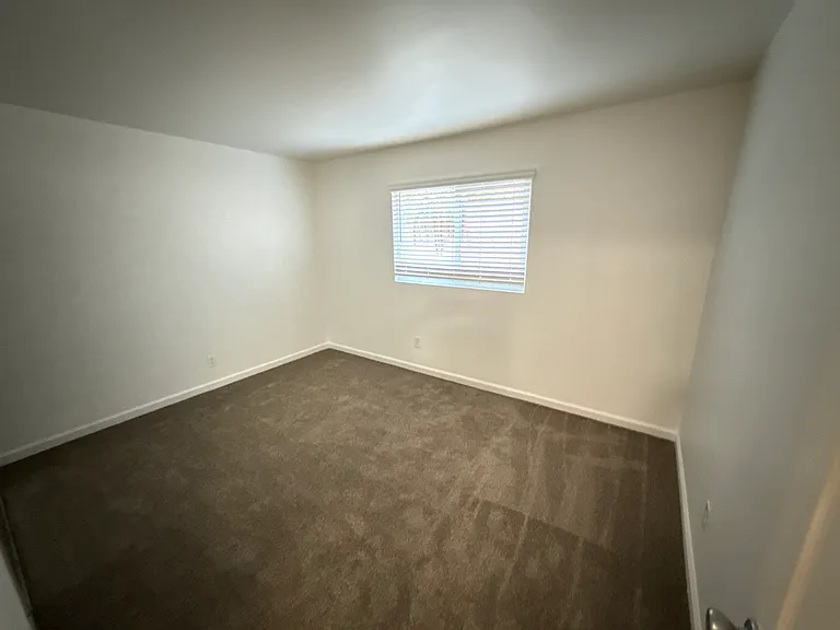 B Street Apartments — Photo 5