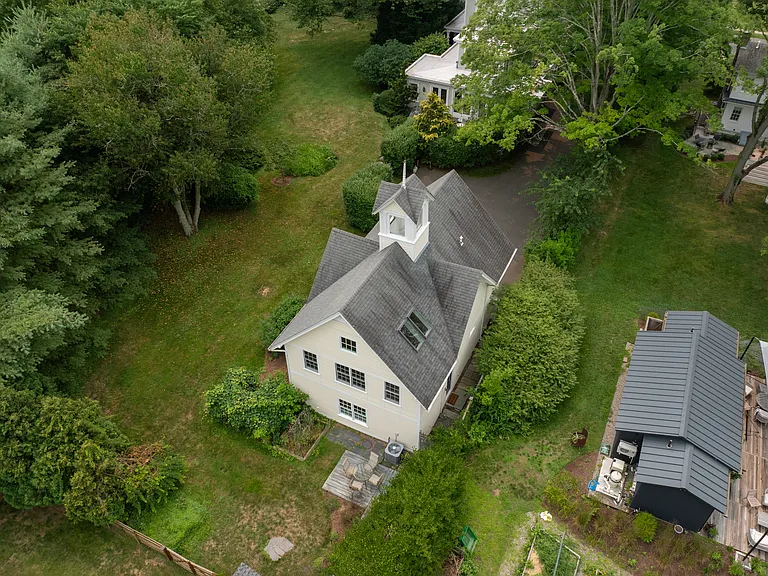200 Whitfield St — Photo 22