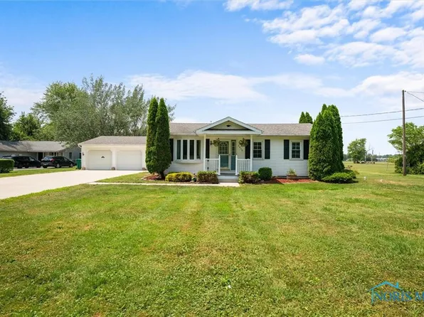 2858 N Downing Rd, Genoa, OH 43430