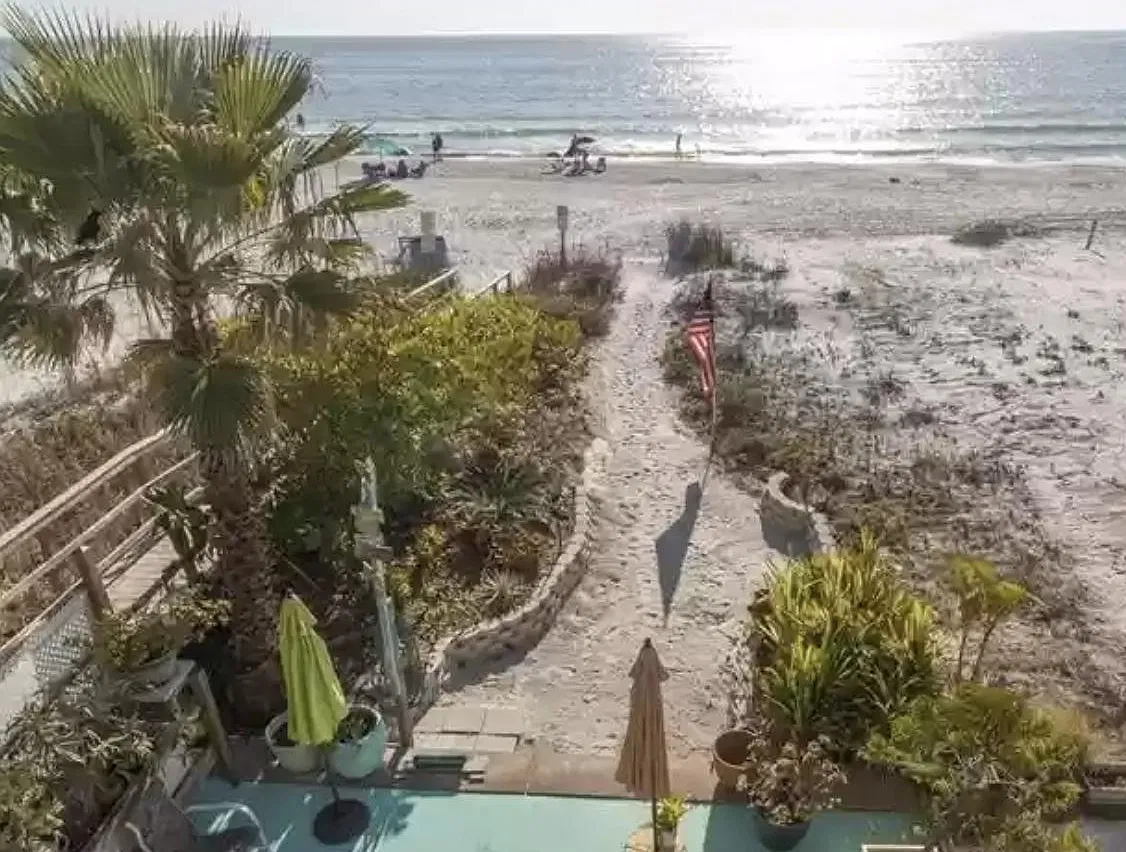 Sunset Blvd, Redington Shores — Photo 2