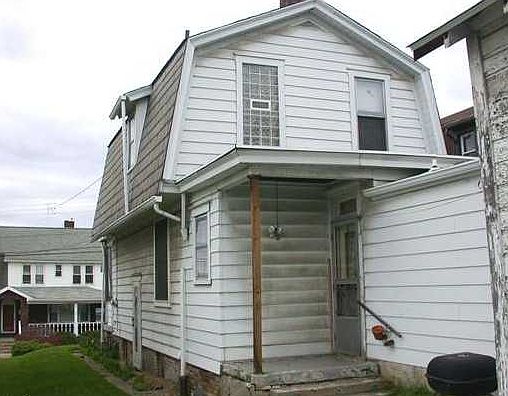 2nd image of 471 Irvin Ave