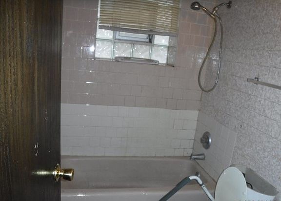 2nd image of 315 Yates Ave