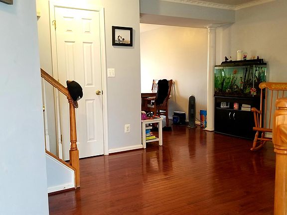 4th image of 403 Backridge Ct
