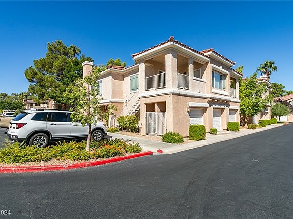 3rd image of 251 S Green Valley Pkwy Unit 1011