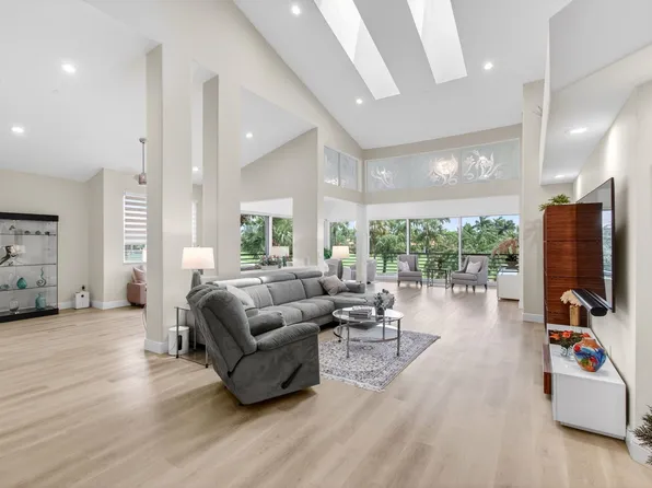 2530 Coco Plum Boulevard #1002, Boca Raton, FL 33496