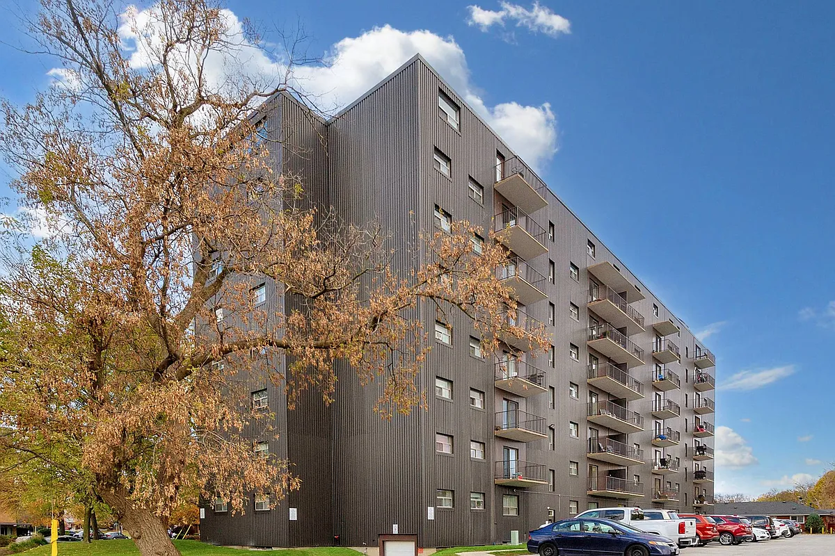 Building Photo - 880 Colborne Rd