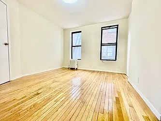 Rented by HOLTON REAL ESTATE INC.