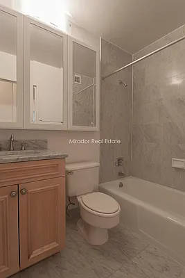 Rented by Mirador Real Estate | media 30