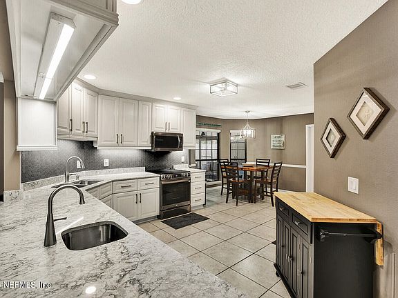 4th image of 14028 ATHENS Drive