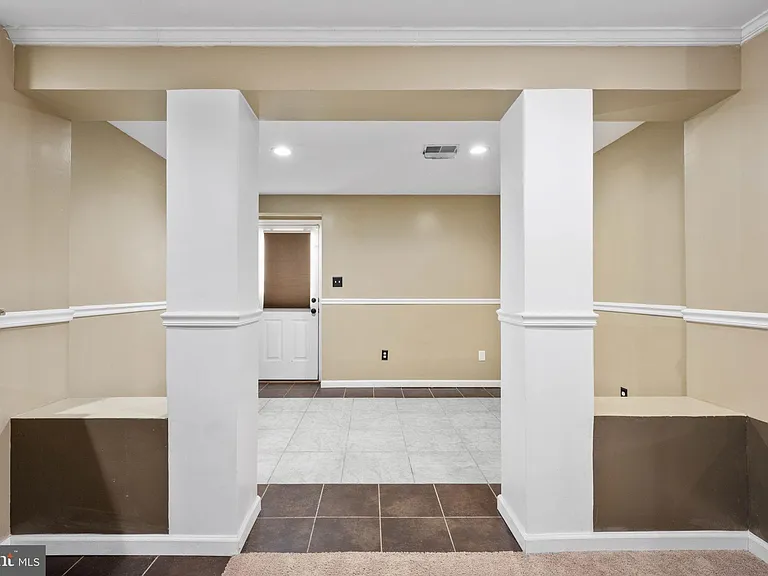 9320 Birch Cliff Dr — Photo 56
