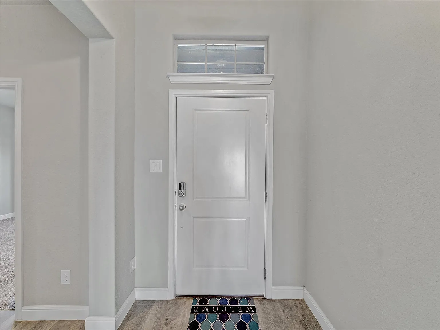 4 bed, 2100 sqft, $2,400 — Photo 4
