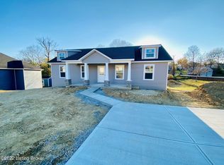 101 Oak Dr, Springfield, KY 40069