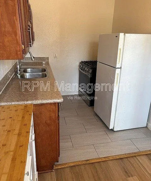 1523 N McCadden Pl #405 — Photo 2