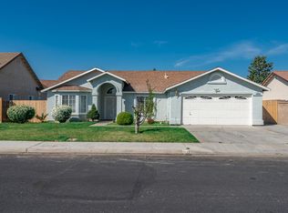 242 Makenna Dr, Madera, CA 93637
