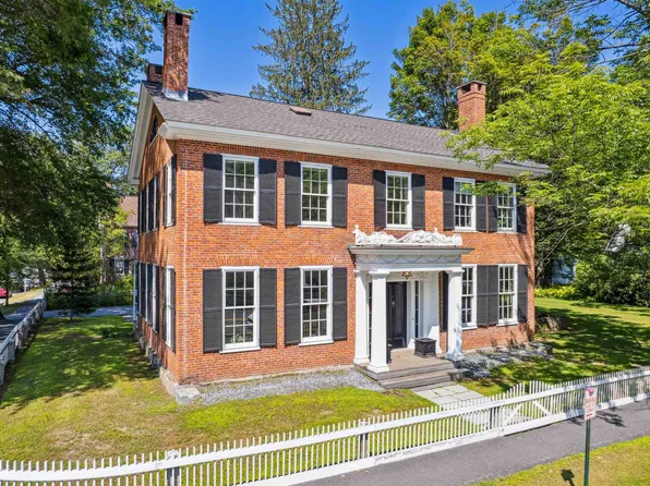 2 Pleasant Street, Woodstock, VT 05091