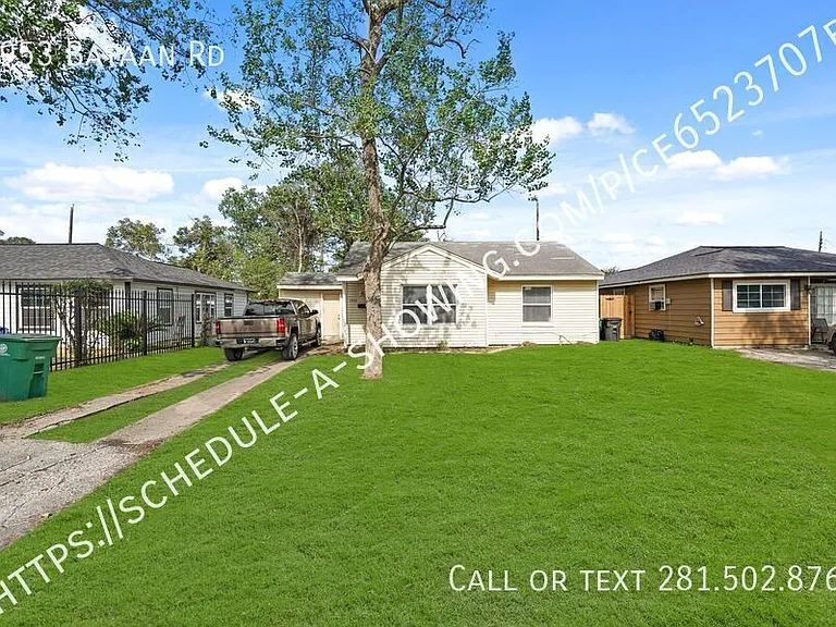 4953 Bataan Rd — Photo 1